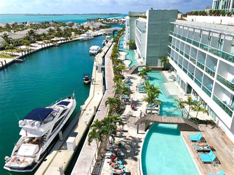 Bimini resort world - Resorts World Bimini. This Hilton resort’s impressive grounds span a whopping 750 acres and boast a multitude of restaurants, bars and lounges. Choose from over 480 townhouses or villas, enjoy a sundowner at the swim-up bar, or take a …